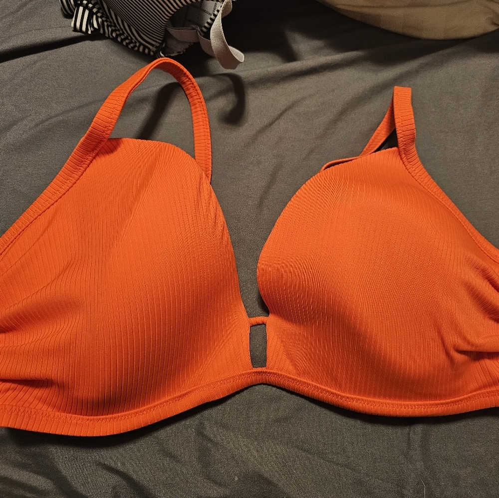 Target 38 DD swimsuit top